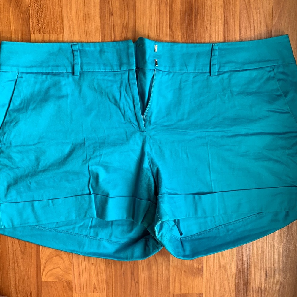 COPY - COPY - Women’s New York & Company shorts